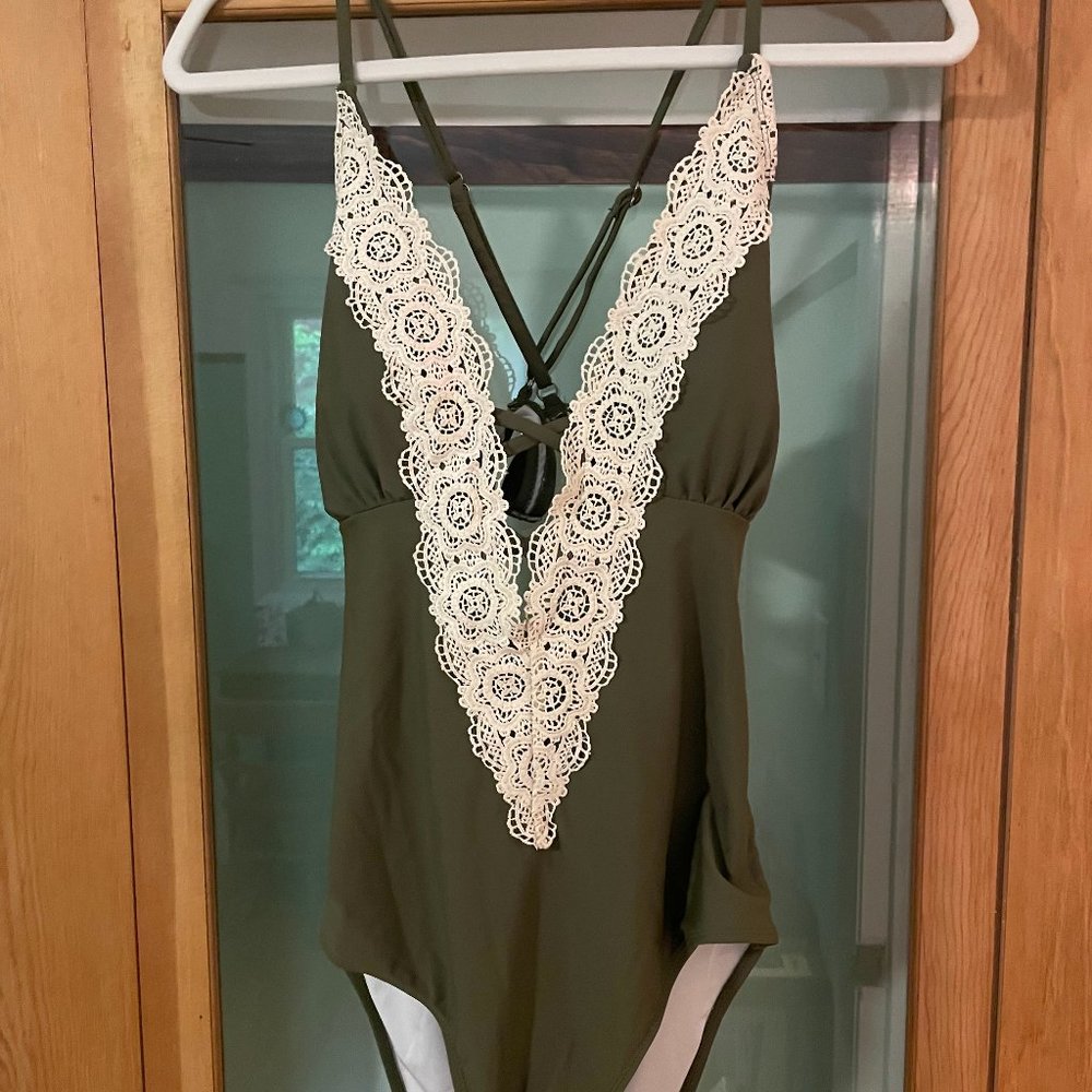 Green & Crochet Cupshe One-piece Swimsuit